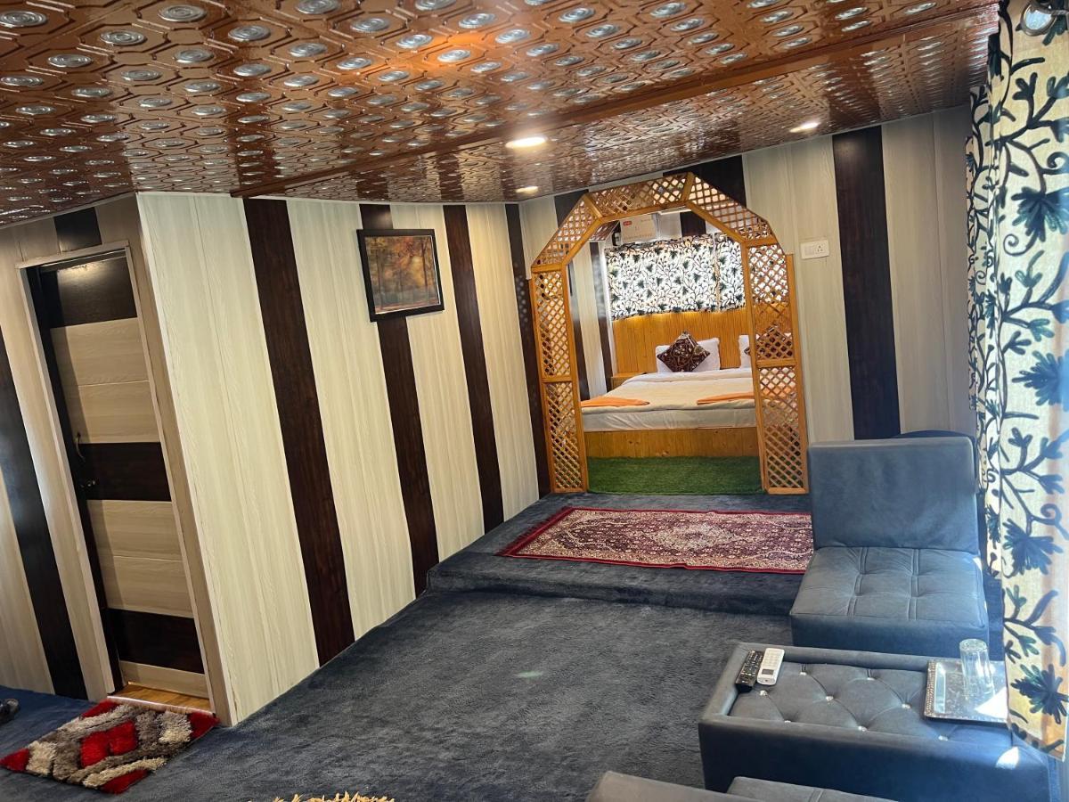 מלון Srīnagar Aristotle Group Of Houseboats & Transportation מראה חיצוני תמונה