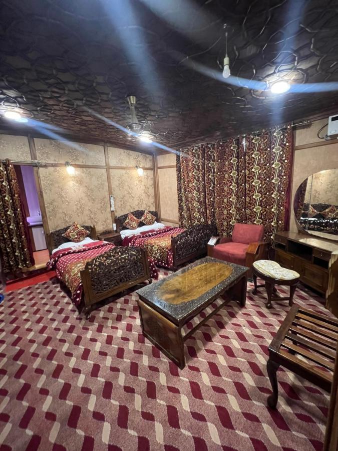 מלון Srīnagar Aristotle Group Of Houseboats & Transportation מראה חיצוני תמונה