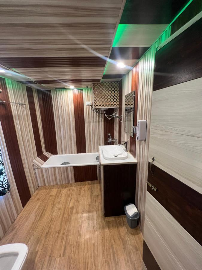 מלון Srīnagar Aristotle Group Of Houseboats & Transportation מראה חיצוני תמונה